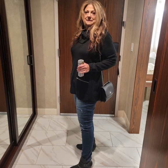 Meet your Posher, Mary - Picture 2 of 4